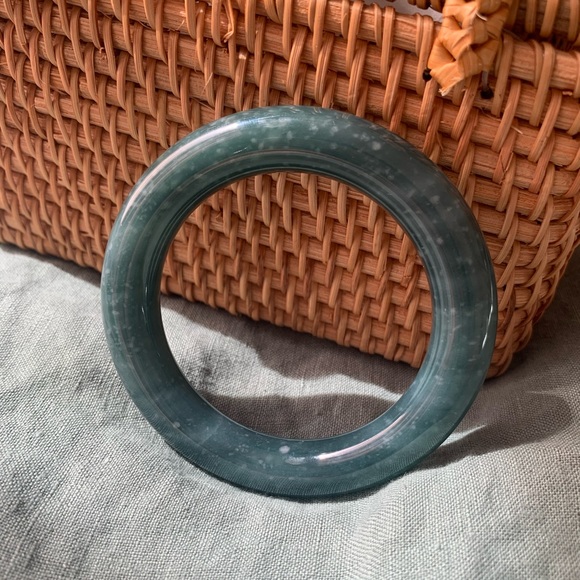 Genuine Grade A Jadeite Jade Bangle - Picture 3 of 5